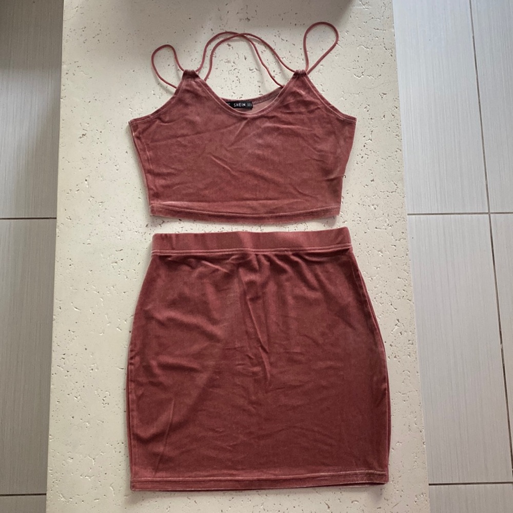 Cute Set of a top and skirt NEW